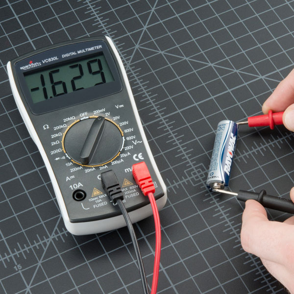 اندازه‌گیری ولتاژ باتری